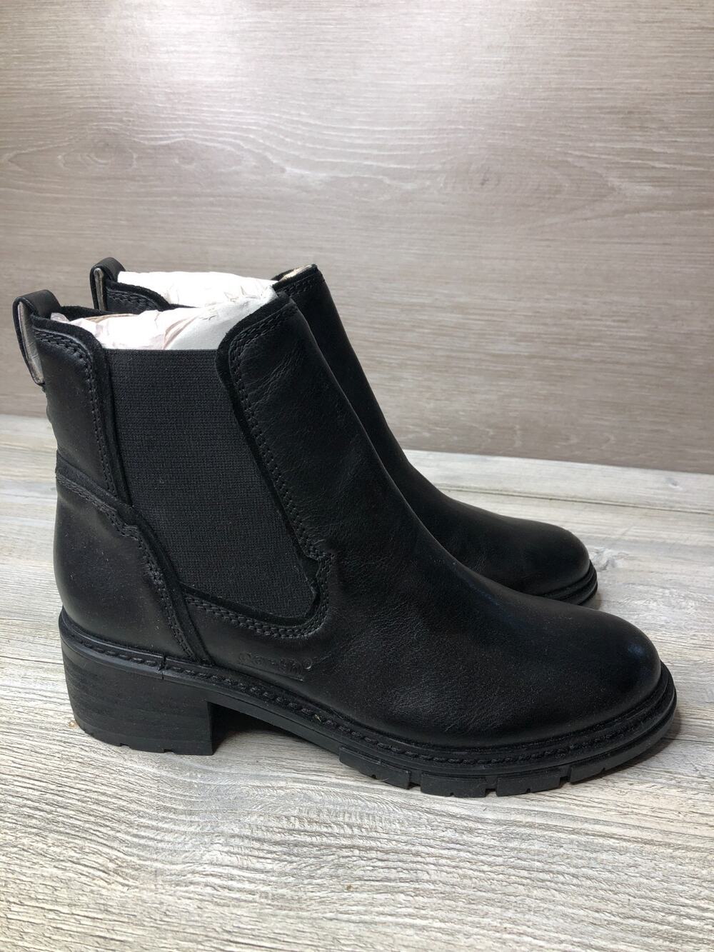 Earth Julia Chelsea Boots Women’s Size 8 Black Leather Chunky Lug New